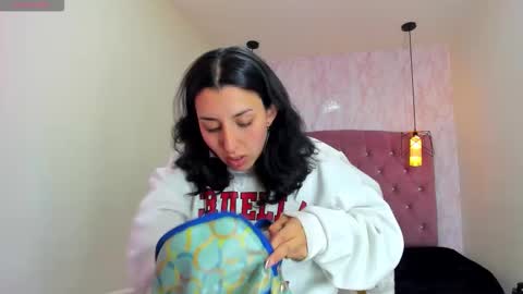 Snapshot of iris_77 chatting on 5, 11, 2025 iris_77 online show from 5, 11, 2025