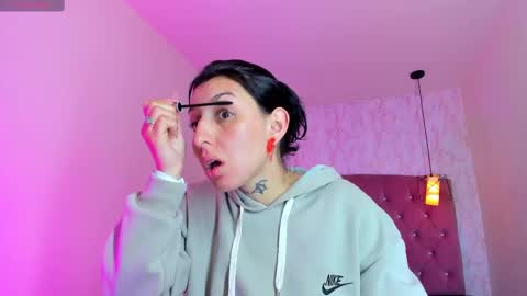 Snapshot of iris_77 chatting on 18, 11, 2025 iris_77 online show from 18, 11, 2025