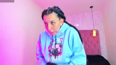 Snapshot of iris_77 chatting on 27, 11, 2025 iris_77 online show from 27, 11, 2025