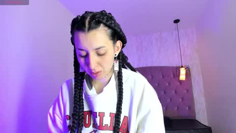 Snapshot of iris_77 chatting on 3, 12, 2025 iris_77 online show from 3, 12, 2025