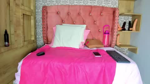 Hot Charlotte  online show from 10, 2, 2025