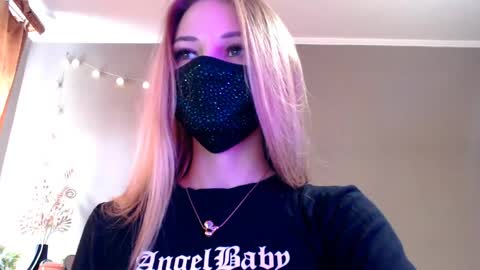 Lily online show from 24, 4, 2026