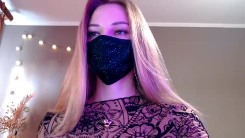 Lily online show from 25, 4, 2026