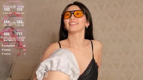 Snapshot of iris_on_cam chatting on 2, 10, 2025 iris on cam online show from 2, 10, 2025