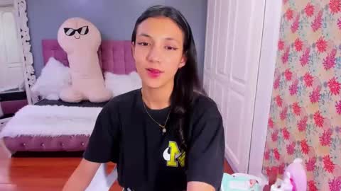 Iris online show from 6, 12, 2024