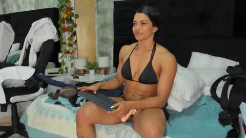 Snapshot of irisfit chatting on 10, 2, 2025 Iris Fit online show from 10, 2, 2025