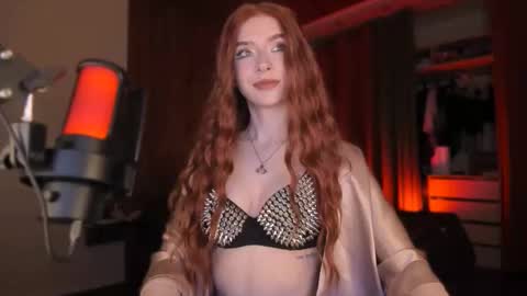 Snapshot of irisice chatting on 14, 10, 2025 Miss Iris Fansly Miss Iris new inst. online show from 14, 10, 2025