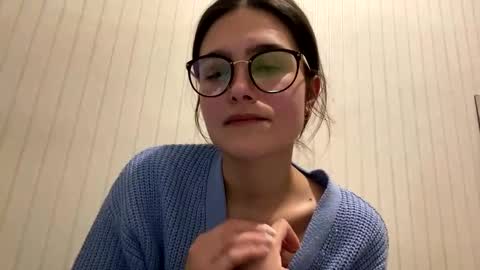 irisss31 online show from 10, 3, 2025