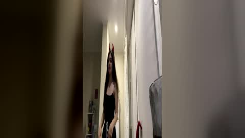 irisss31 online show from 8, 6, 2026