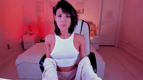  IRMA  FOLLOW ME  online show from 19, 9, 2025