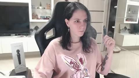 Irwi Tomboy online show from 20, 12, 2024