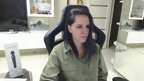 Irwi Tomboy online show from 23, 2, 2025