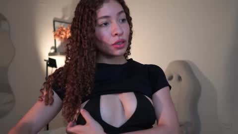 Snapshot of isa_____ chatting on 3, 2, 2026 isa_____ online show from 3, 2, 2026