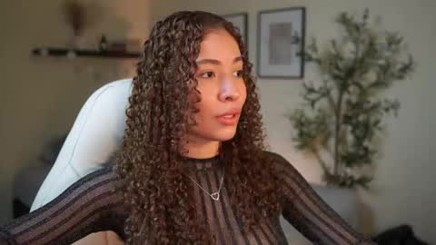 Snapshot of isa_____ chatting on 27, 3, 2026 isa_____ online show from 27, 3, 2026