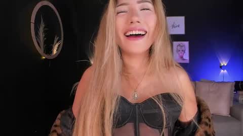 Isa Cortes  online show from 10, 4, 2026