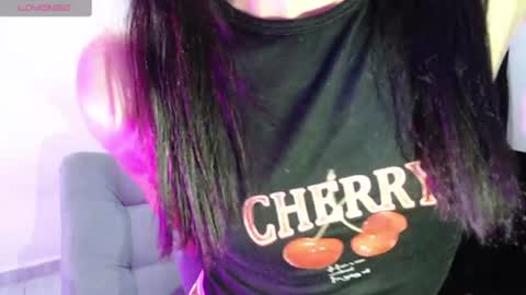 Isabella Hall online show from 15, 7, 2026