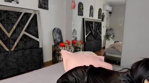 oIssaJonneso online show from 26, 10, 2025