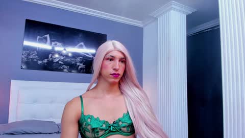 Isa Lancaster online show from 23, 1, 2025