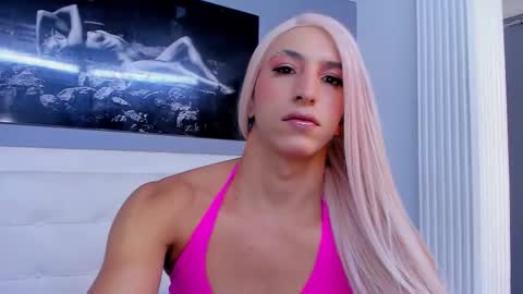 Isa Lancaster online show from 15, 9, 2025