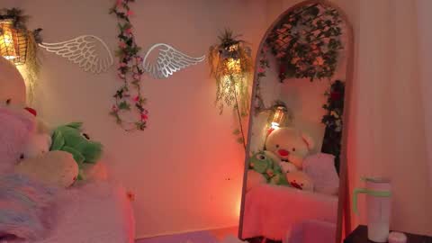 Isabella        online show from 21, 9, 2025