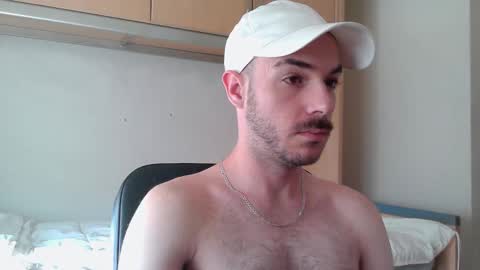 Snapshot of isaac99c chatting on 18, 10, 2025 Isaac99c online show from 18, 10, 2025