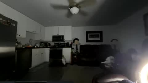 isaac_akamu online show from 8, 4, 2026