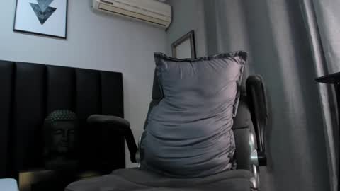 isaac_cryston online show from 7, 3, 2025