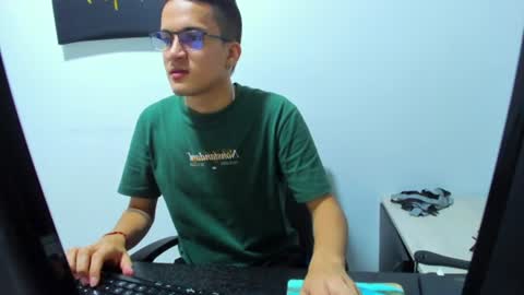 Isaac online show from 16, 6, 2026