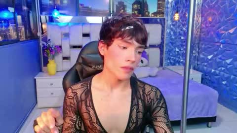 isaacnova online show from 27, 4, 2026