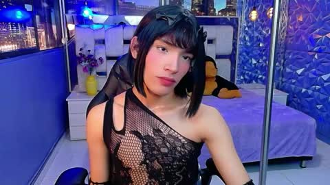 isaacnova online show from 20, 5, 2026