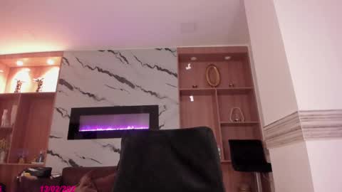 Isabel online show from 13, 2, 2025