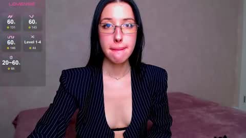 Snapshot of isabel_fontana chatting on 27, 9, 2025 Bella online show from 27, 9, 2025
