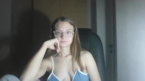 isabel_loveee online show from 7, 11, 2025