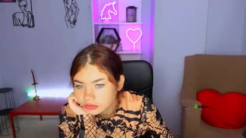 Snapshot of isabel_wave chatting on 5, 11, 2025 isabel online show from 5, 11, 2025