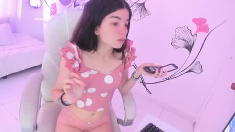 Snapshot of isabela_fiorelli chatting on 1, 3, 2025 isabela_fiorelli online show from 1, 3, 2025