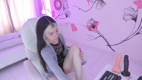 Snapshot of isabela_fiorelli chatting on 19, 9, 2025 isabela_fiorelli online show from 19, 9, 2025