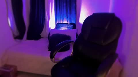 isabella online show from 9, 7, 2026