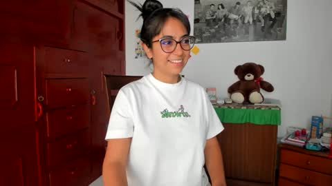 Isabella22 1 online show from 3, 12, 2024