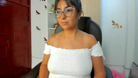 Isabella22 1 online show from 6, 11, 2025