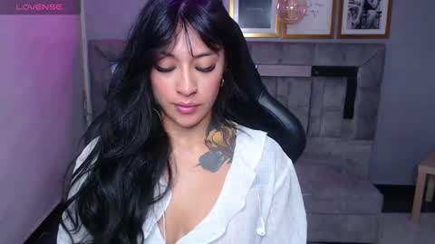 Snapshot of isabella_collen_v chatting on 11, 9, 2025 Hi Stream 800am to 200pm online show from 11, 9, 2025