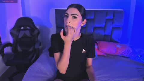 Isabella Moon9 online show from 22, 4, 2026