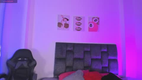 Isabella Moon9 online show from 23, 4, 2026