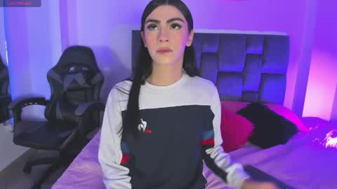 Isabella Moon9 online show from 25, 4, 2026