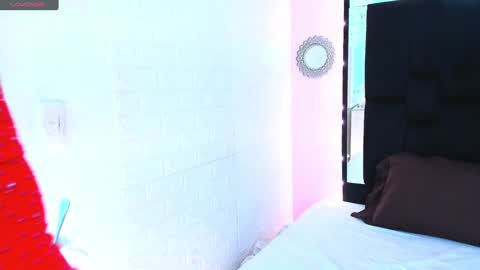 Snapshot of isabella_queen8 chatting on 4, 1, 2025 Isabella Your Queen online show from 4, 1, 2025