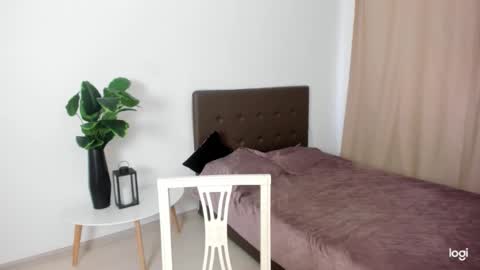 Isabella online show from 28, 4, 2026