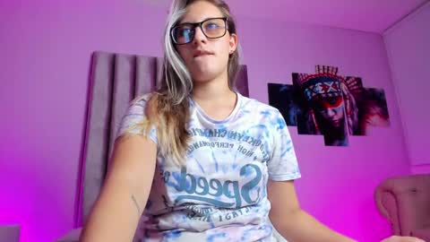 Isabella Rros online show from 26, 2, 2025