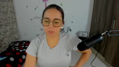 Isabella online show from 28, 4, 2026