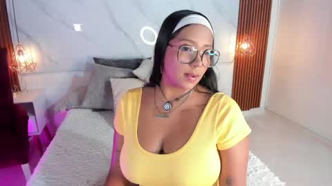 Snapshot of isabella_zc chatting on 28, 4, 2026 isabella zc online show from 28, 4, 2026
