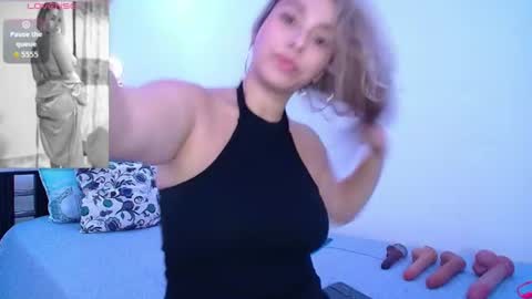 isabellaa_smith03 online show from 18, 7, 2026