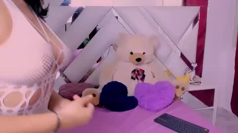 ISABELLA  online show from 1, 2, 2025